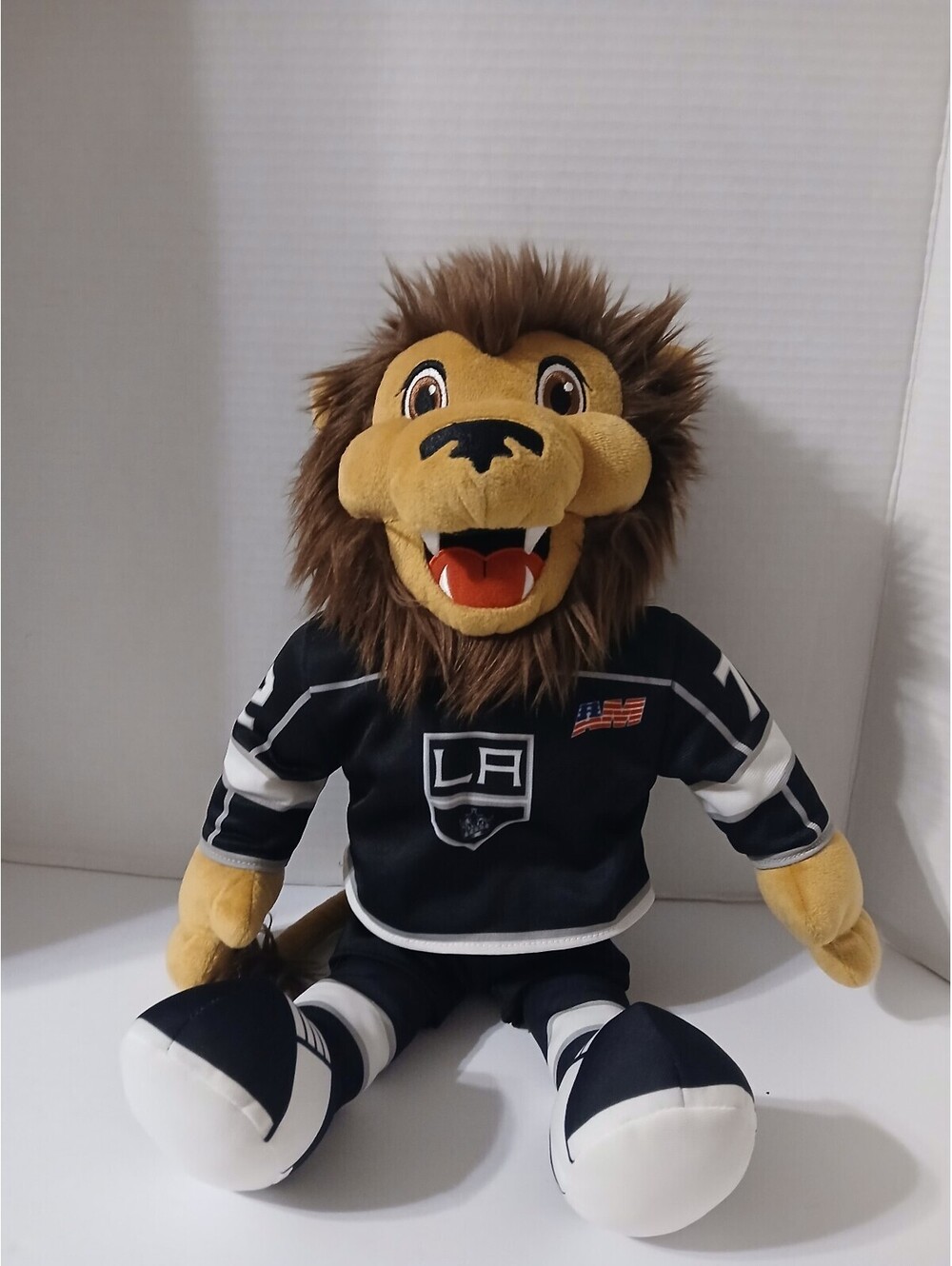 Los angeles Kings Bailey the Lion mascot plush NHL hockey